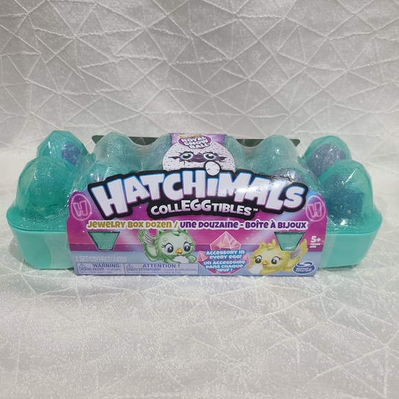 Hatchimals Colleggtibles Royal Snowball Jewelry Box Dozen - NEW! - Picture 5 of 12